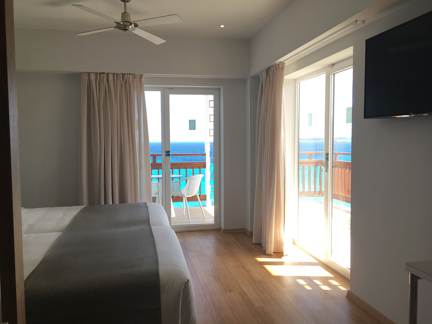 010_alta_CaleiaTalayotSpaHotel Doble Vista Mar Frontal.JPG